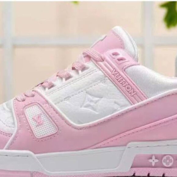 Women's Louis Vuitton trainer sneakers - Picture 1 of 1